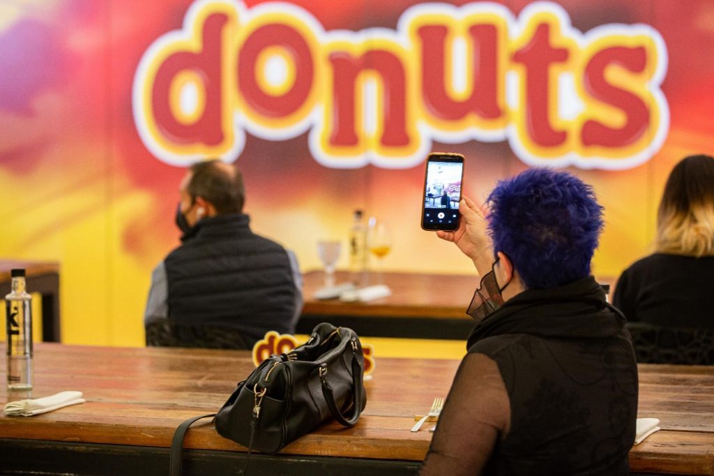 Presentación Donuts evento corporativo